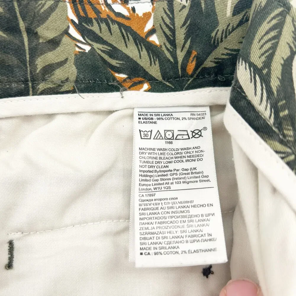 Banana‎ Republic Mens Casual Tropical Aiden Tiger Jungle Bermuda Chino Shorts 35